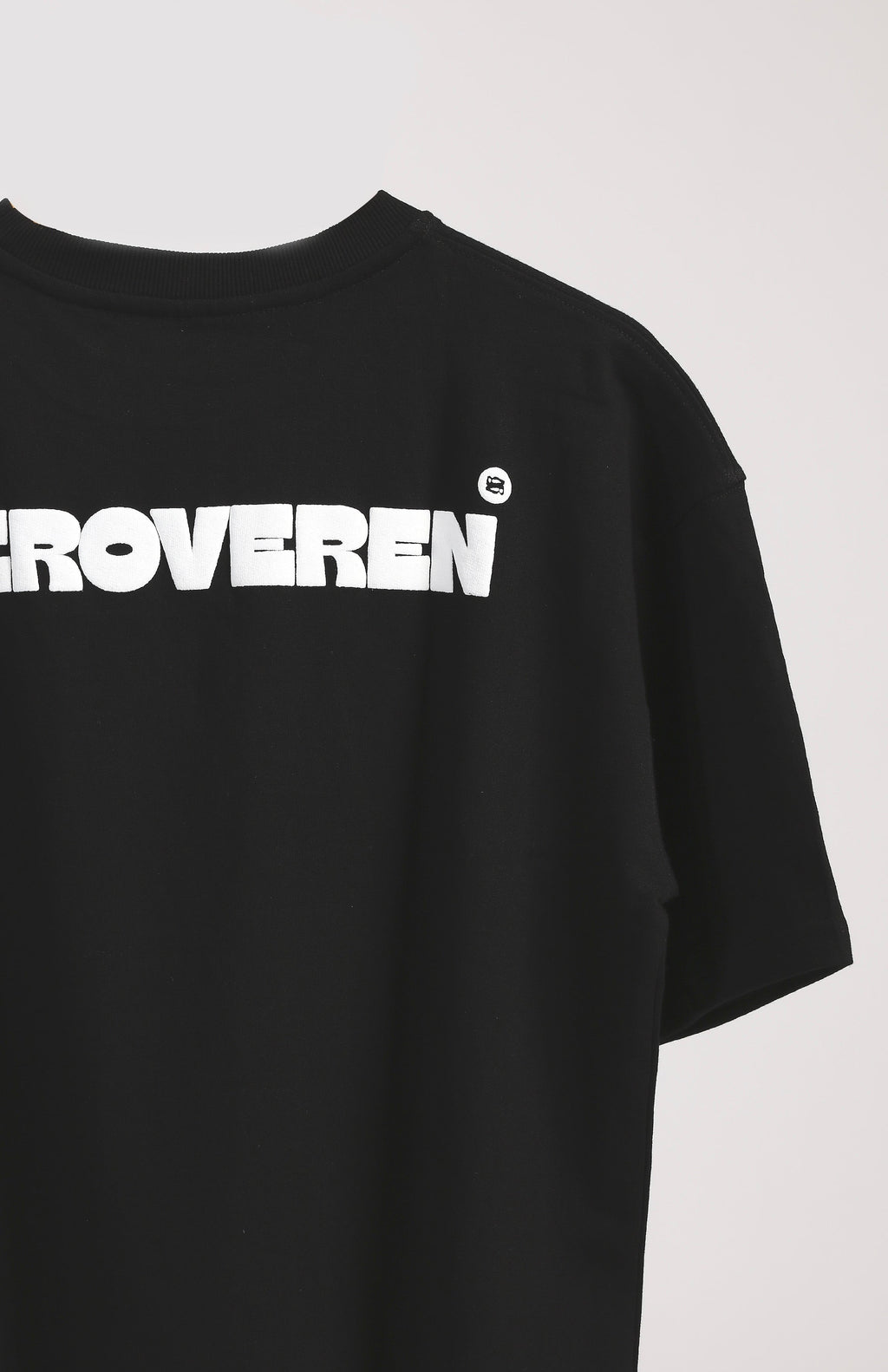 BLACK BASIC T-SHIRT