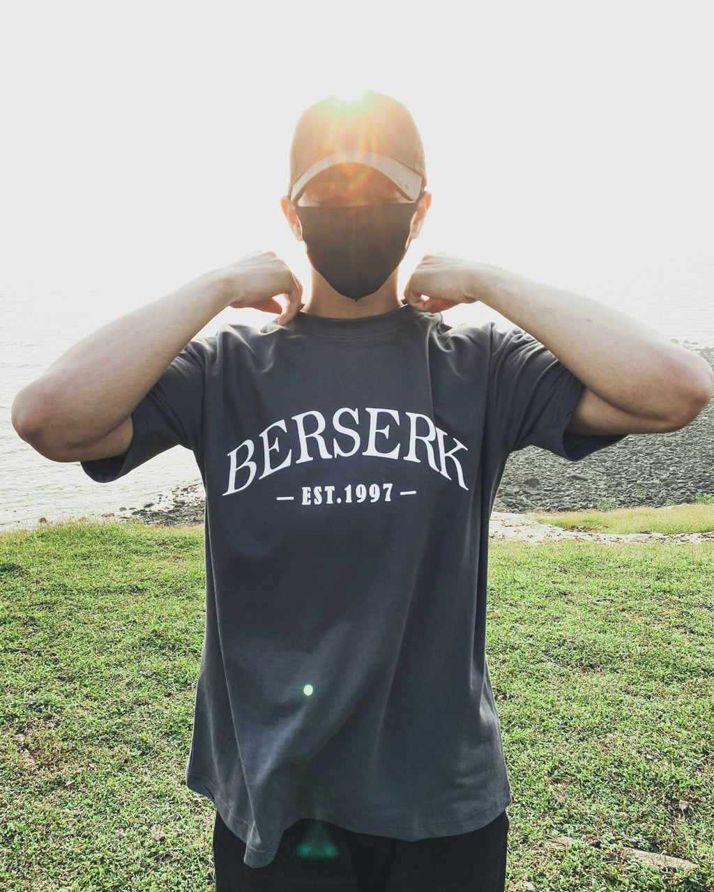 Berserk / Vintage Charcoal Gray / Oversized T-Shirt - ZAMS